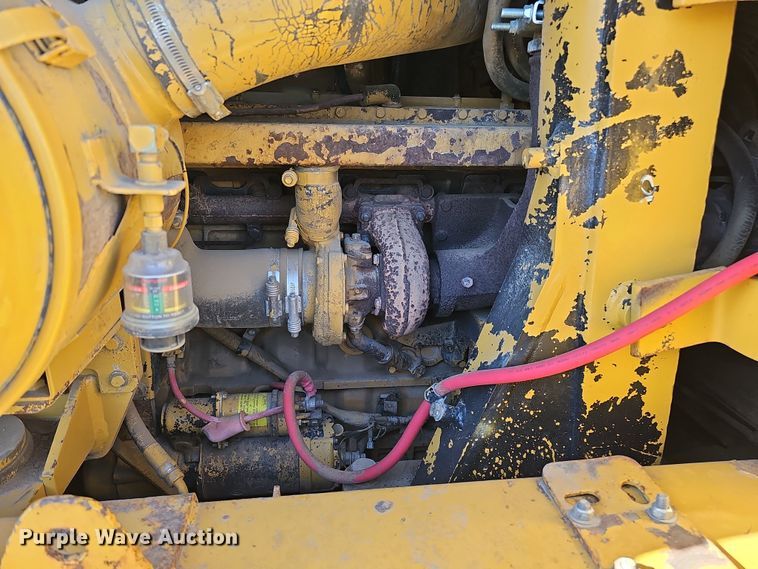 image for item DQ8473 2001 Caterpillar 963C track loader