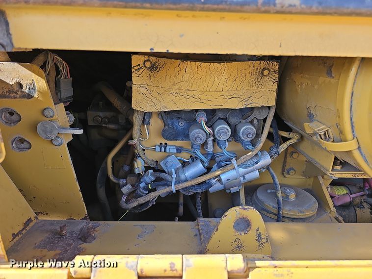 image for item DQ8473 2001 Caterpillar 963C track loader