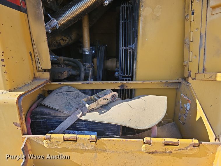 image for item DQ8473 2001 Caterpillar 963C track loader