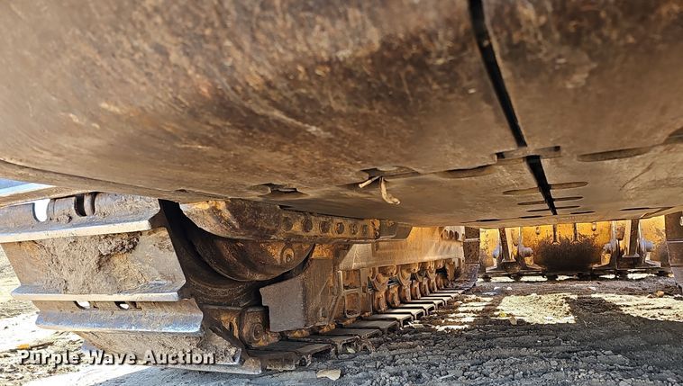 image for item DQ8473 2001 Caterpillar 963C track loader