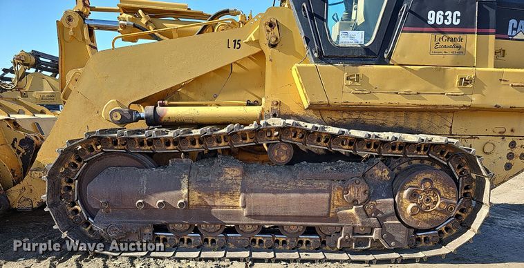 image for item DQ8473 2001 Caterpillar 963C track loader