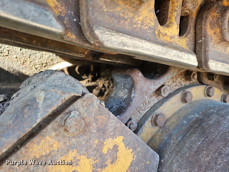 image for item DQ8473 2001 Caterpillar 963C track loader