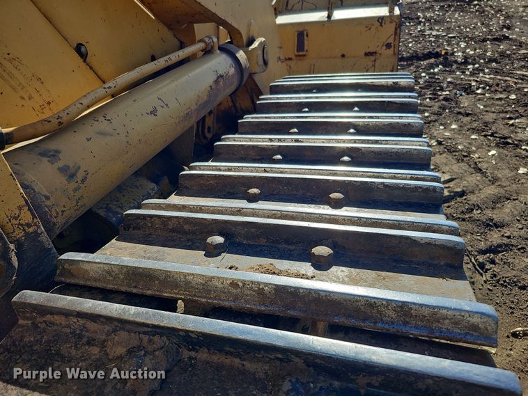 image for item DQ8473 2001 Caterpillar 963C track loader