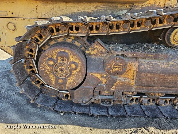 image for item DQ8473 2001 Caterpillar 963C track loader