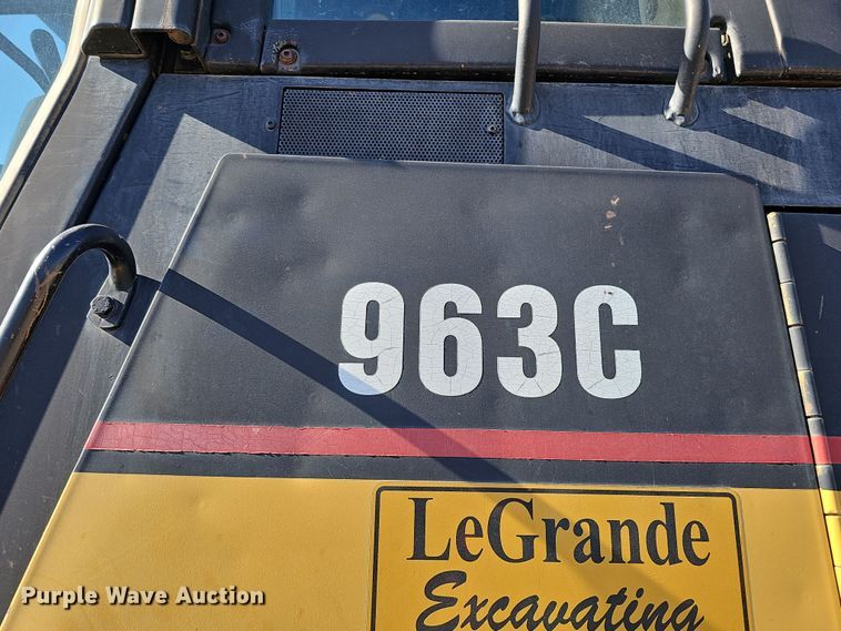 image for item DQ8473 2001 Caterpillar 963C track loader