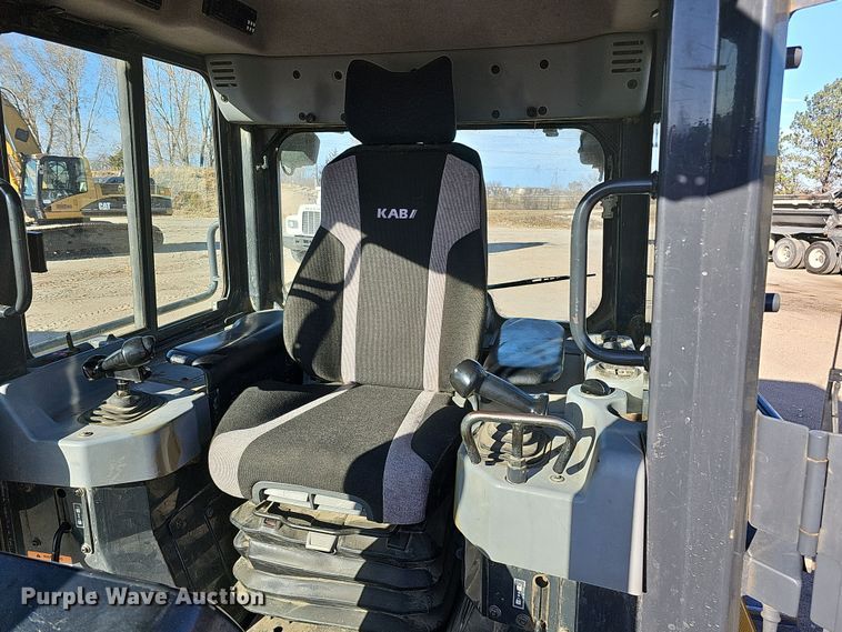 image for item DQ8474 2008 Komatsu D51PX-22 dozer