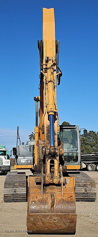 image for item DQ8475 2010 Case CX240B excavator