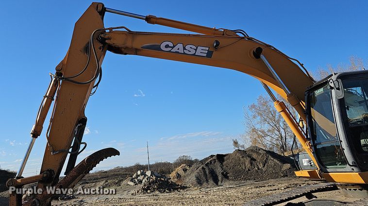 image for item DQ8475 2010 Case CX240B excavator