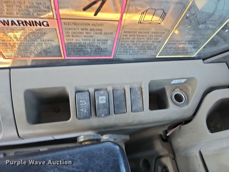 image for item DQ8475 2010 Case CX240B excavator