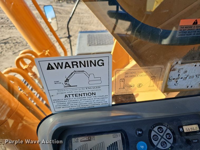 image for item DQ8475 2010 Case CX240B excavator