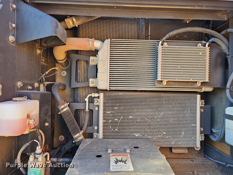 image for item DQ8475 2010 Case CX240B excavator