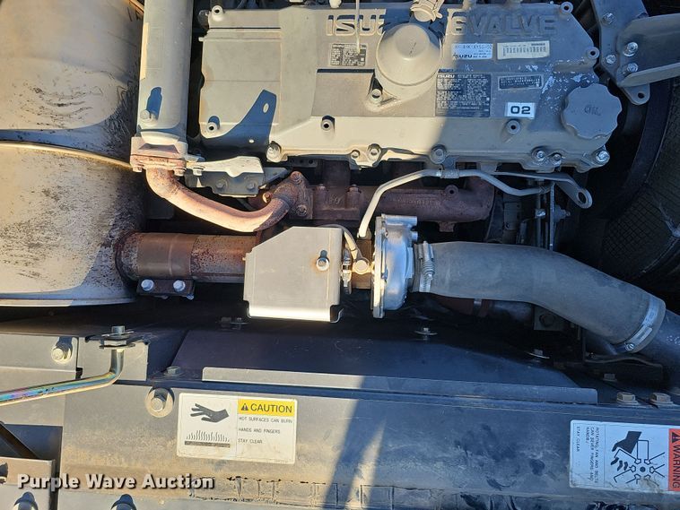 image for item DQ8475 2010 Case CX240B excavator