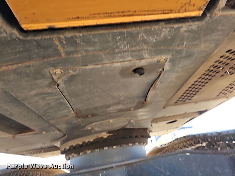 image for item DQ8475 2010 Case CX240B excavator