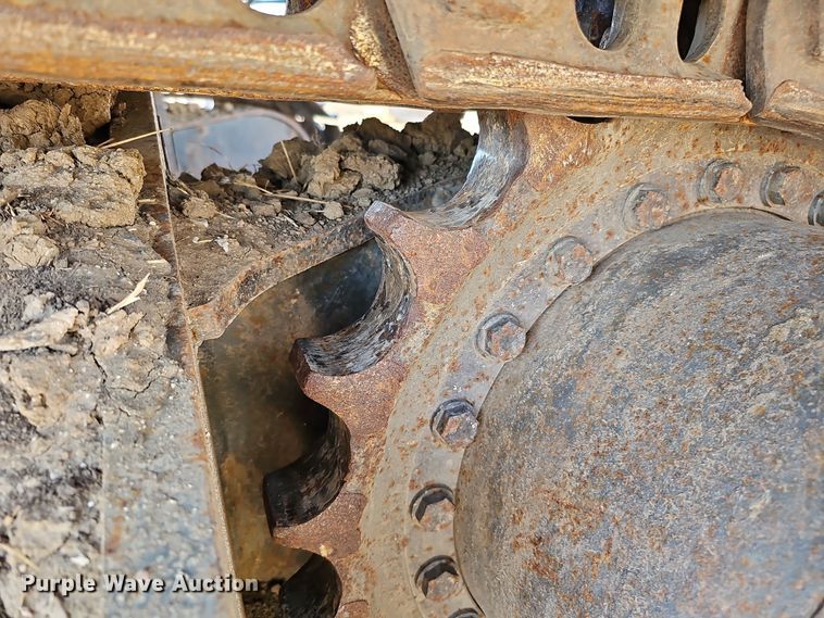 image for item DQ8475 2010 Case CX240B excavator