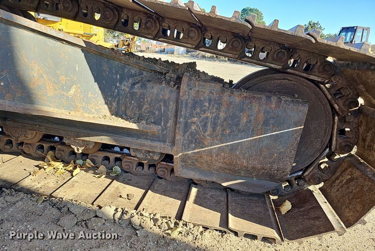 image for item DQ8475 2010 Case CX240B excavator