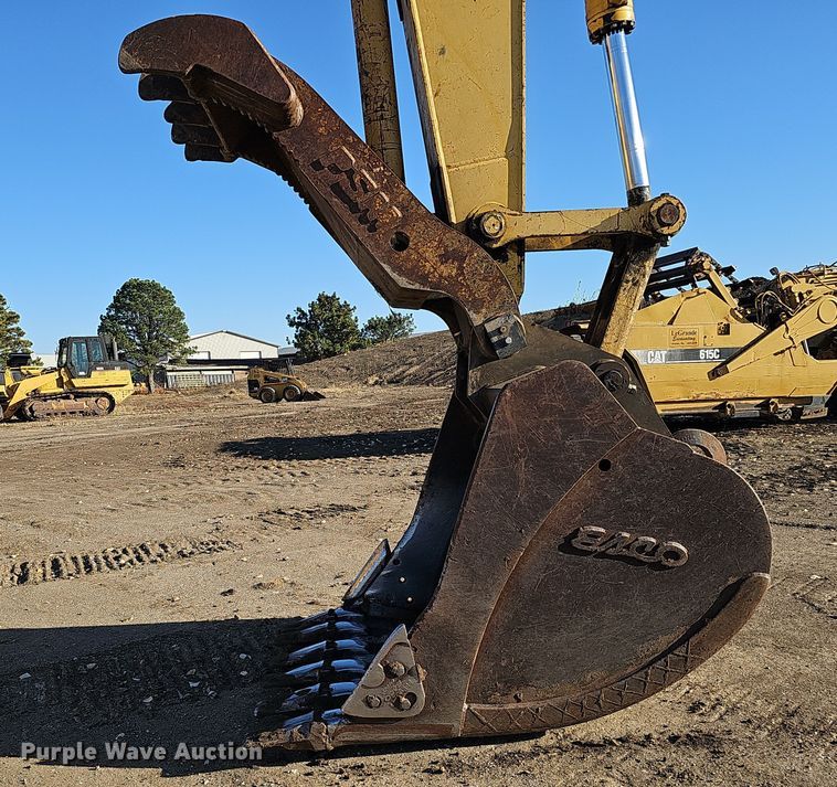 image for item DQ8476 2005 Komatsu  PC300 HD-7 excavator