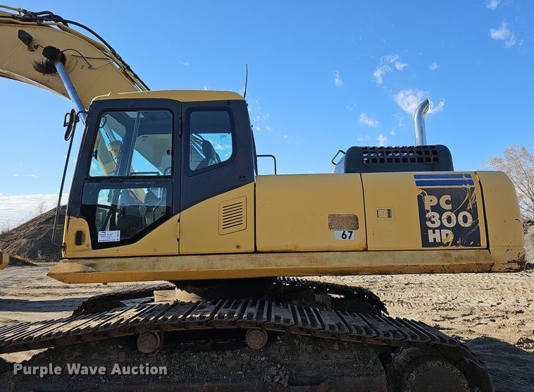 image for item DQ8476 2005 Komatsu  PC300 HD-7 excavator