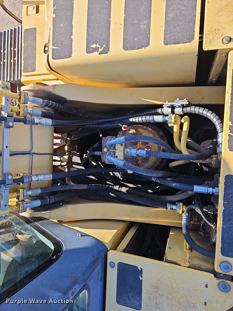 image for item DQ8476 2005 Komatsu  PC300 HD-7 excavator