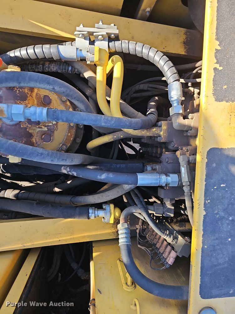 image for item DQ8476 2005 Komatsu  PC300 HD-7 excavator