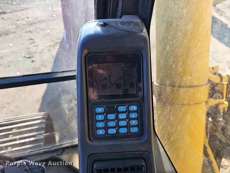 image for item DQ8476 2005 Komatsu  PC300 HD-7 excavator