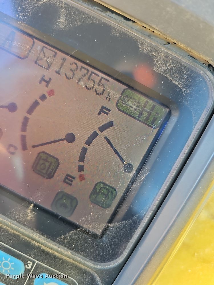 image for item DQ8476 2005 Komatsu  PC300 HD-7 excavator