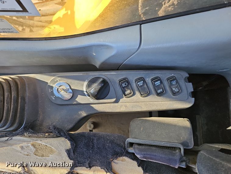 image for item DQ8476 2005 Komatsu  PC300 HD-7 excavator