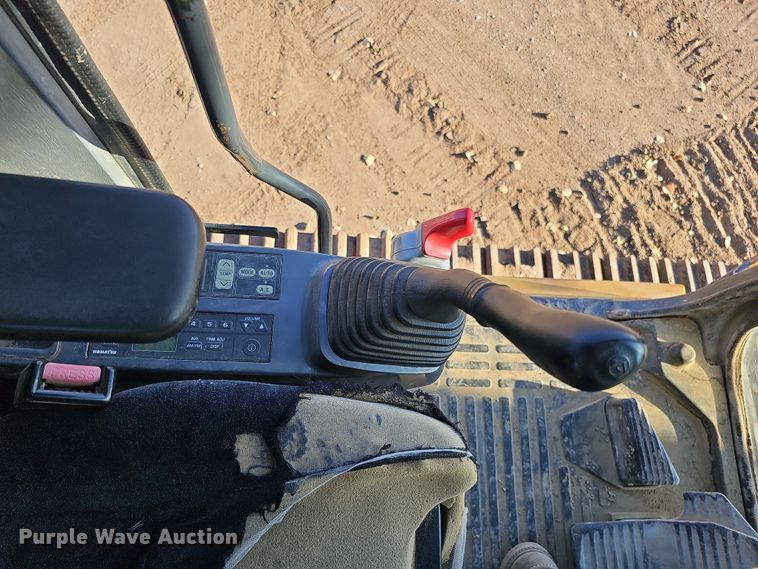 image for item DQ8476 2005 Komatsu  PC300 HD-7 excavator