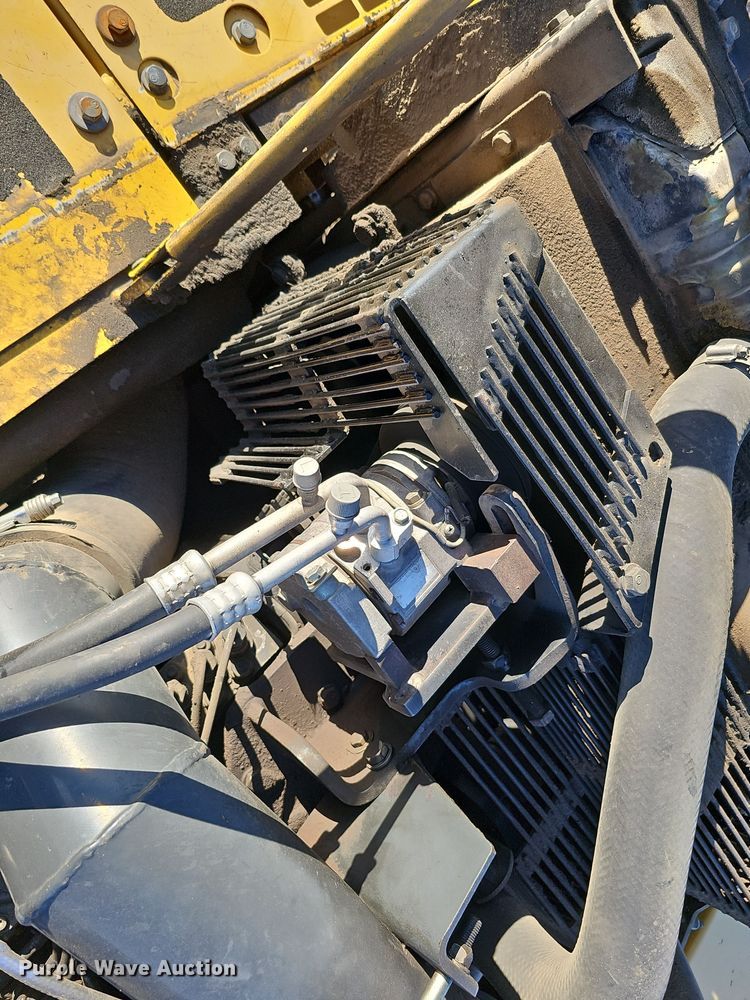 image for item DQ8476 2005 Komatsu  PC300 HD-7 excavator