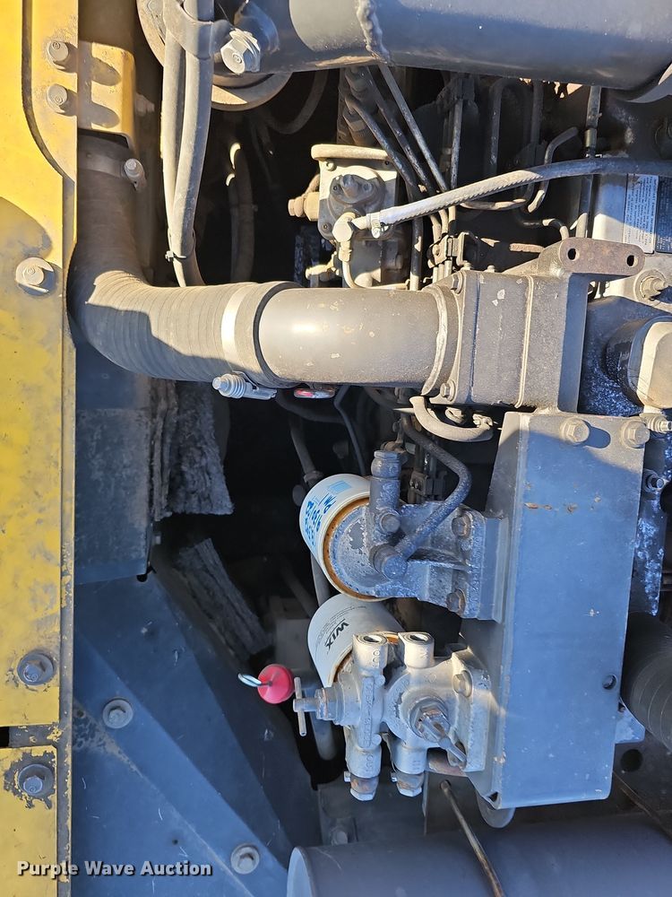 image for item DQ8476 2005 Komatsu  PC300 HD-7 excavator