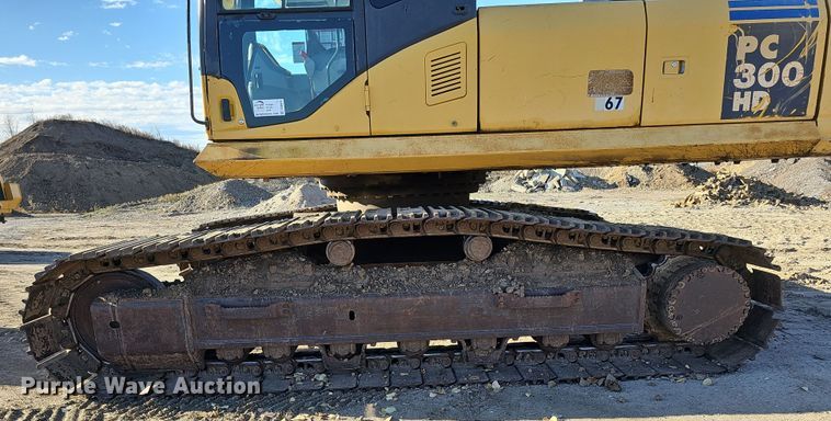 image for item DQ8476 2005 Komatsu  PC300 HD-7 excavator