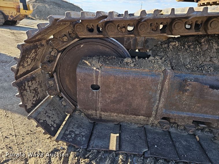 image for item DQ8476 2005 Komatsu  PC300 HD-7 excavator