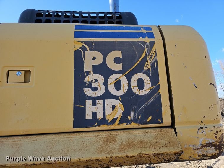 image for item DQ8476 2005 Komatsu  PC300 HD-7 excavator