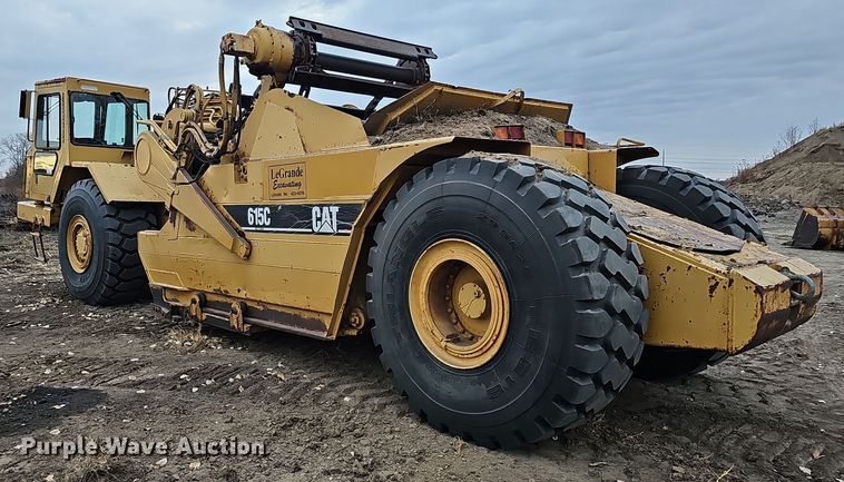 image for item DQ8477 2001 Caterpillar 615C Series II elevating scraper