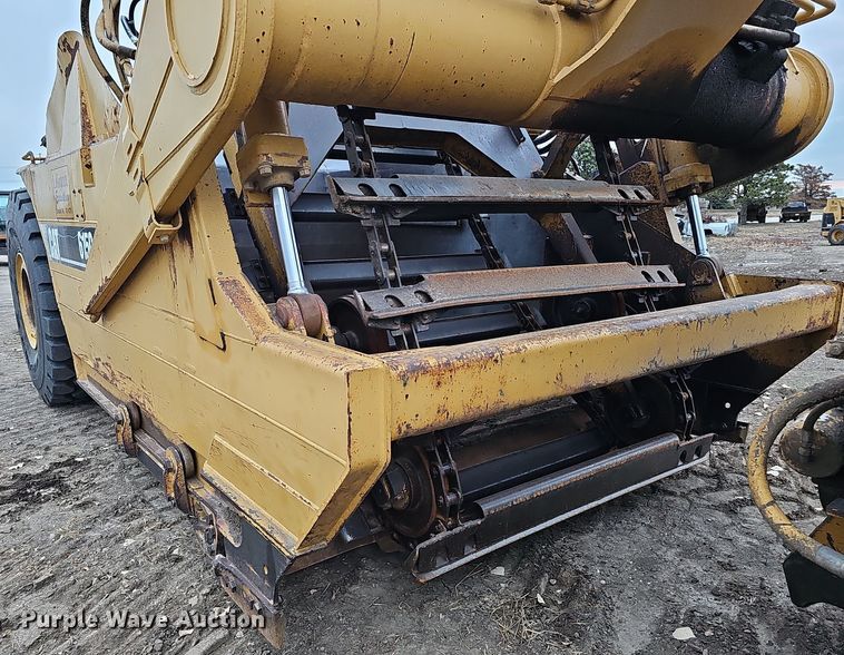 image for item DQ8477 2001 Caterpillar 615C Series II elevating scraper