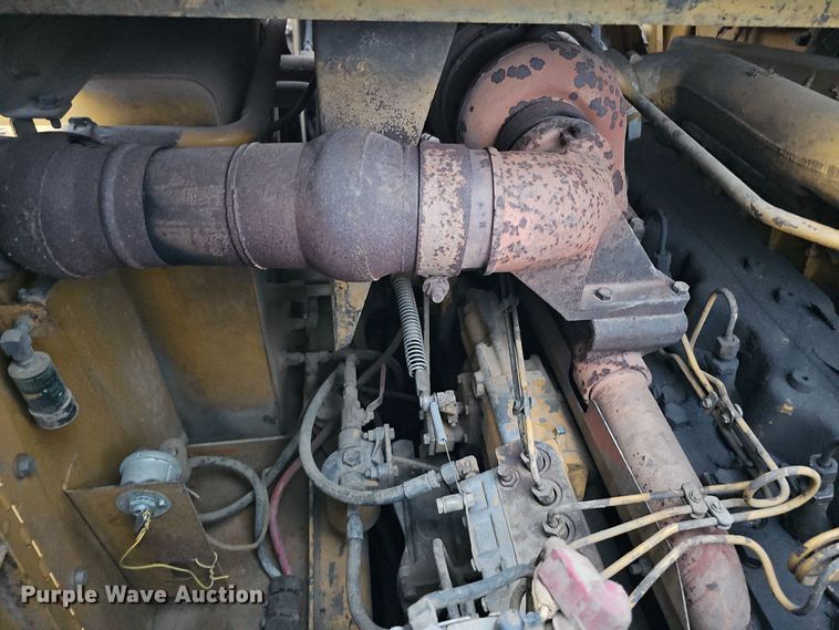 image for item DQ8477 2001 Caterpillar 615C Series II elevating scraper