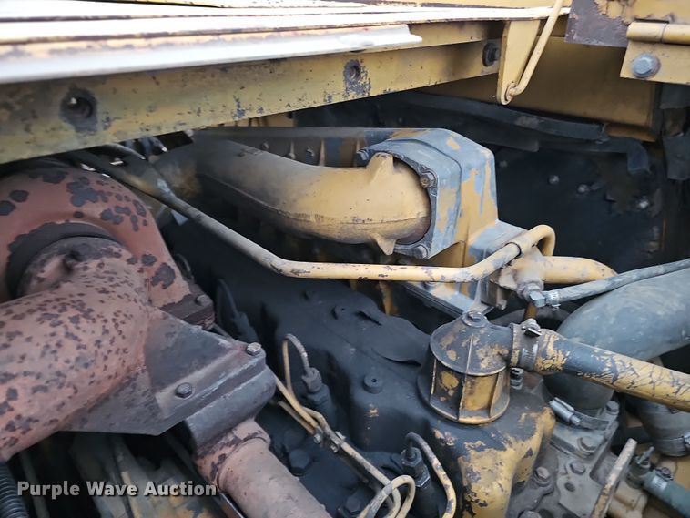 image for item DQ8477 2001 Caterpillar 615C Series II elevating scraper