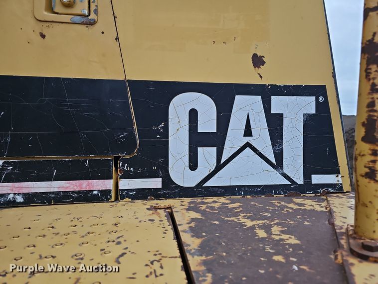 image for item DQ8477 2001 Caterpillar 615C Series II elevating scraper