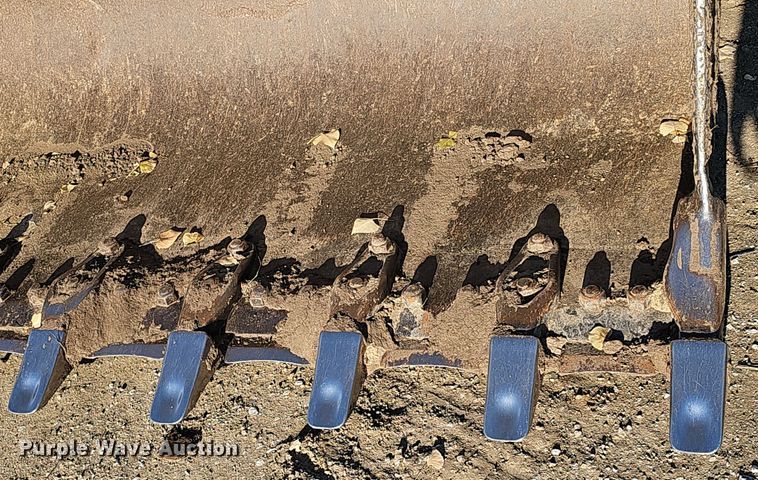 image for item DQ8479 2000 Caterpillar 963C track loader