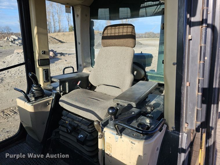 image for item DQ8479 2000 Caterpillar 963C track loader