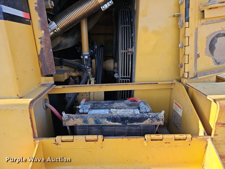 image for item DQ8479 2000 Caterpillar 963C track loader