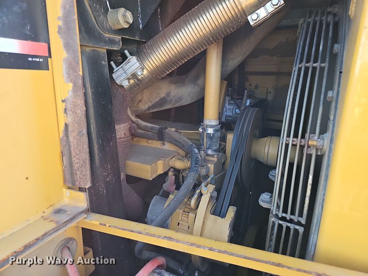 image for item DQ8479 2000 Caterpillar 963C track loader