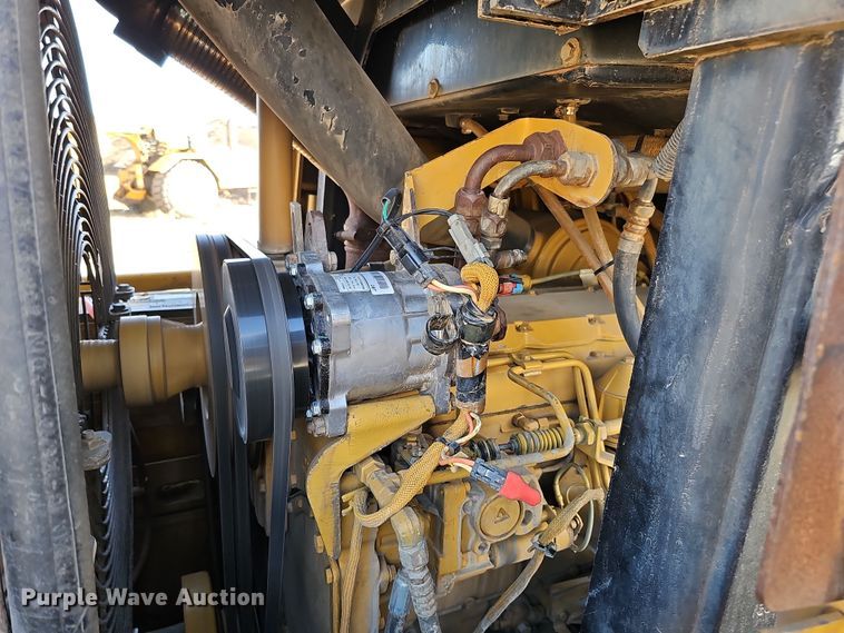 image for item DQ8479 2000 Caterpillar 963C track loader