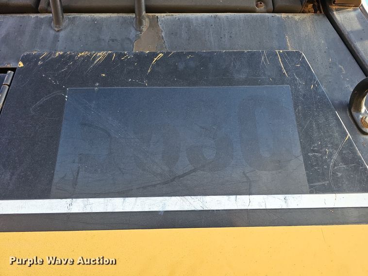 image for item DQ8479 2000 Caterpillar 963C track loader