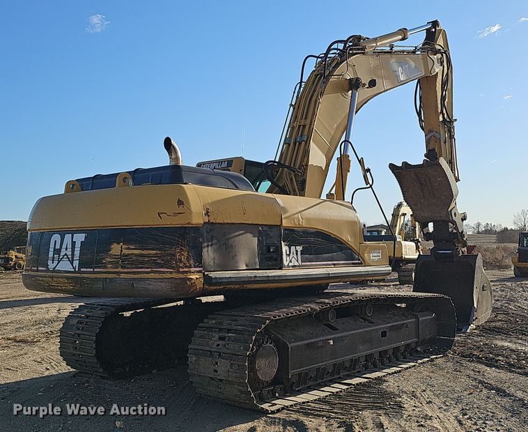 image for item DQ8481 2003 Caterpillar 330C excavator