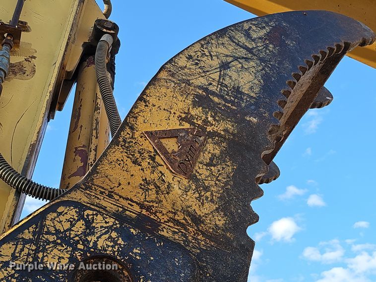 image for item DQ8481 2003 Caterpillar 330C excavator