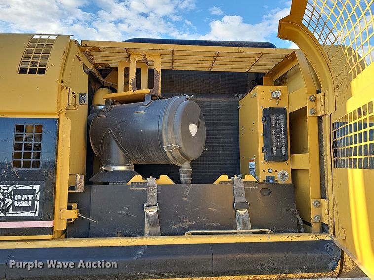 image for item DQ8481 2003 Caterpillar 330C excavator