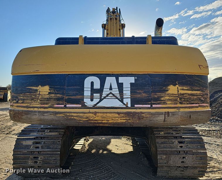 image for item DQ8481 2003 Caterpillar 330C excavator