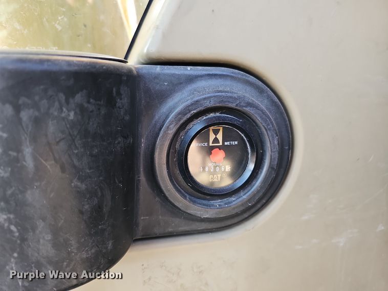 image for item DQ8481 2003 Caterpillar 330C excavator