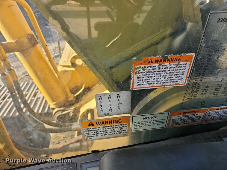 image for item DQ8481 2003 Caterpillar 330C excavator