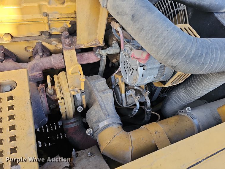 image for item DQ8481 2003 Caterpillar 330C excavator